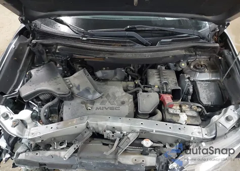 2016 Mitsubishi Outlander Es z USA, uszkodzony, nr VIN JA4AD2A3XGZ013593